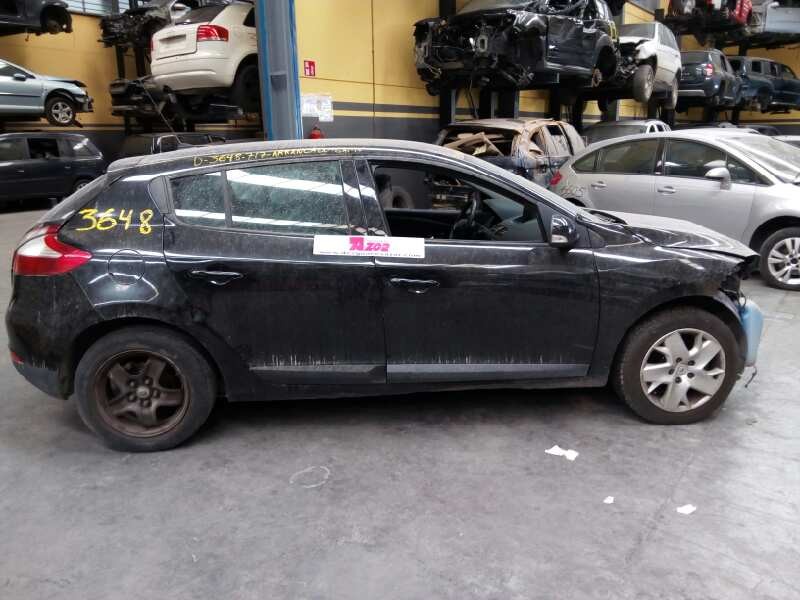 renault megane iii berlina 5 p del año 2011
