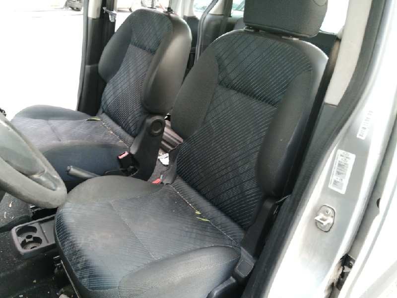 peugeot partner kombi del año 2010