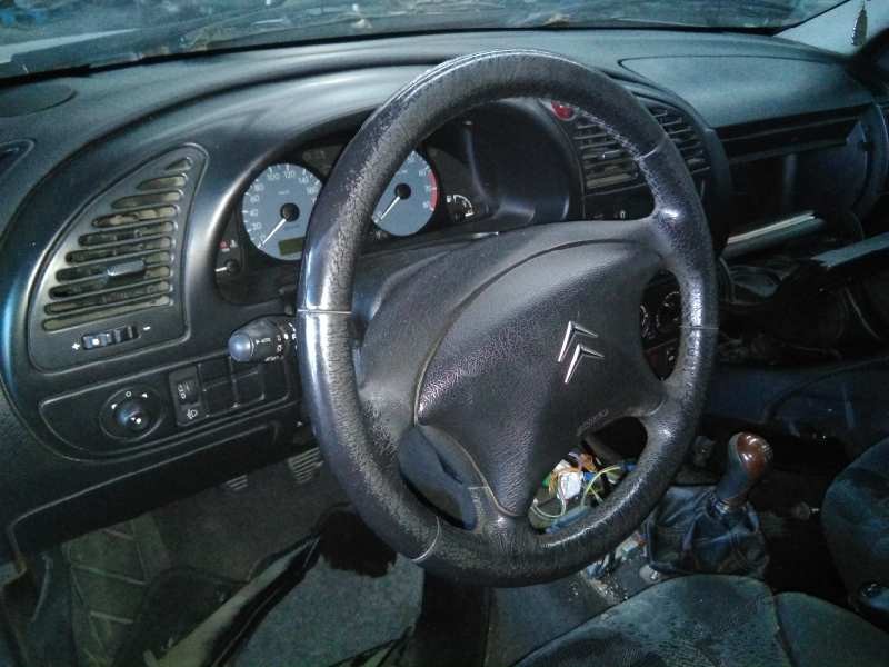 citroën xsara berlina del año 2002