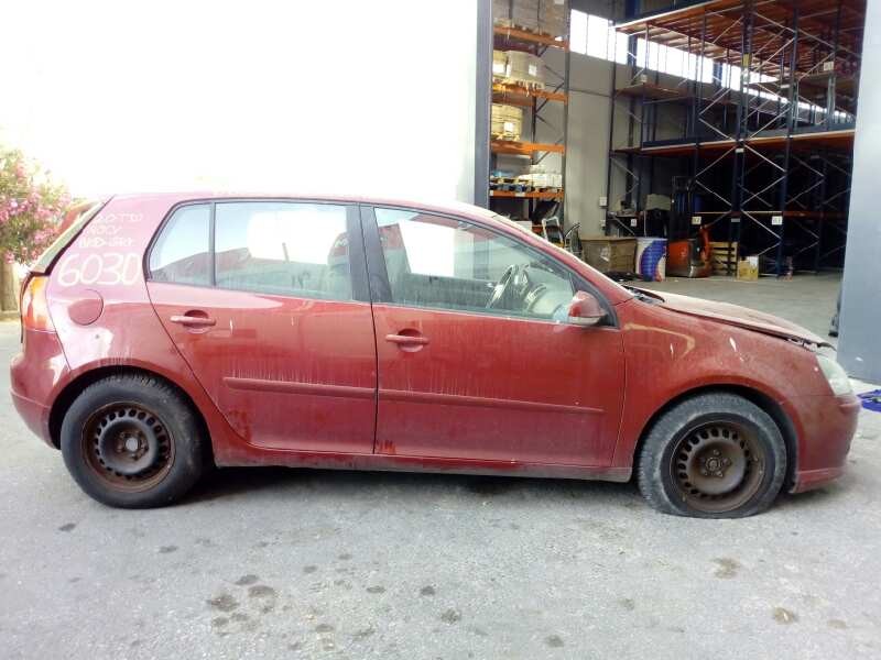 volkswagen golf v berlina (1k1) del año 2005