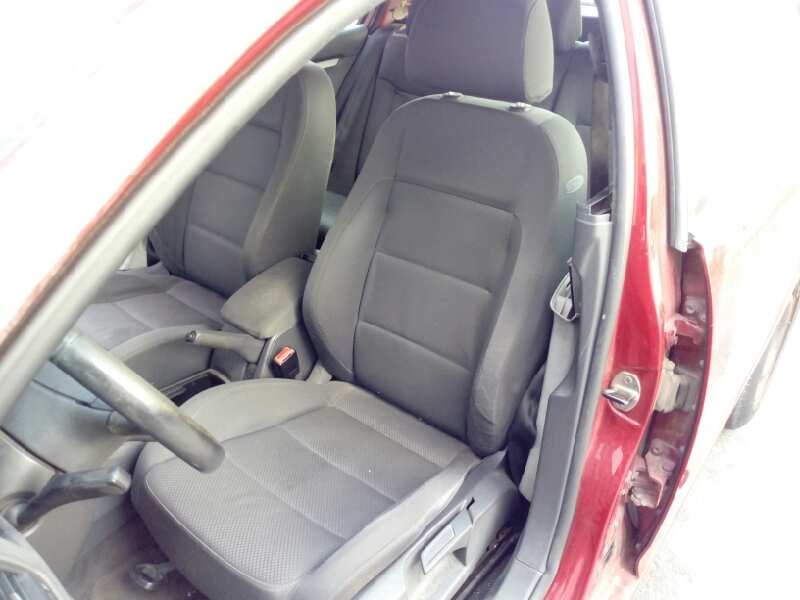 volkswagen golf v berlina (1k1) del año 2005