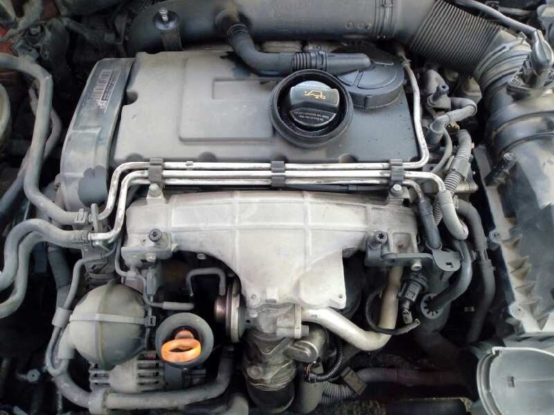 volkswagen golf v berlina (1k1) del año 2005