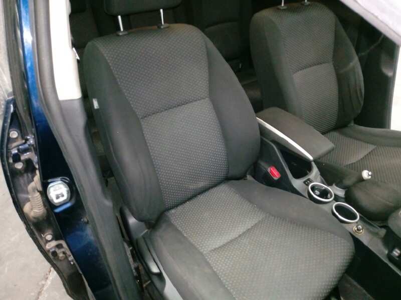 toyota corolla (e15) del año 2010