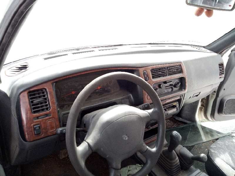 mitsubishi l 200 (k6/7) del año 2001