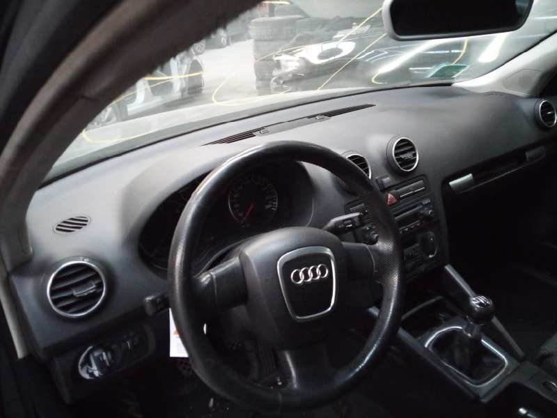 audi a3 sportback (8p) del año 2004