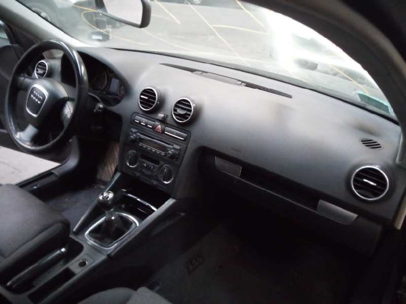 audi a3 sportback (8p) del año 2004