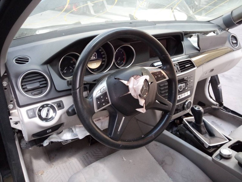 mercedes-benz clase c (w204) berlina del año 2012