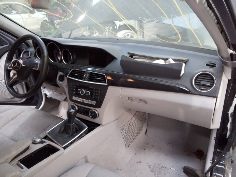 mercedes-benz clase c (w204) berlina del año 2012