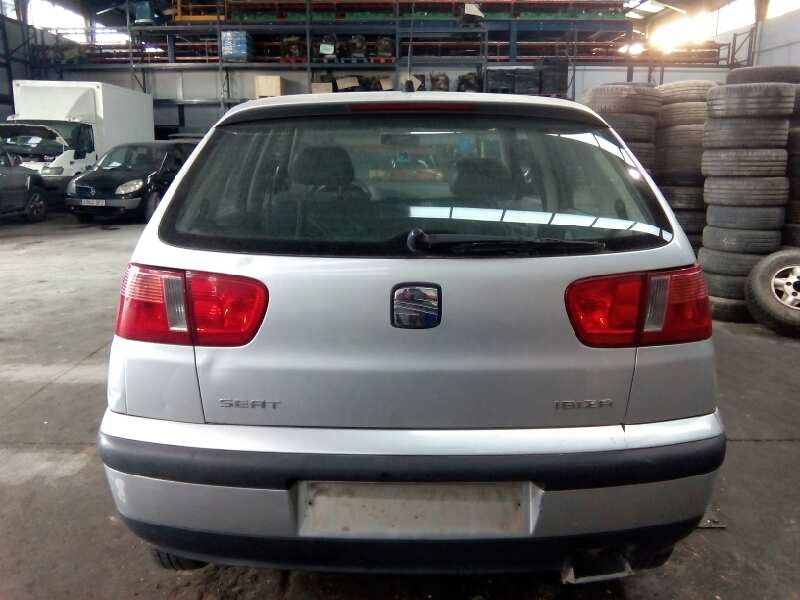 seat ibiza (6k1) del año 1950