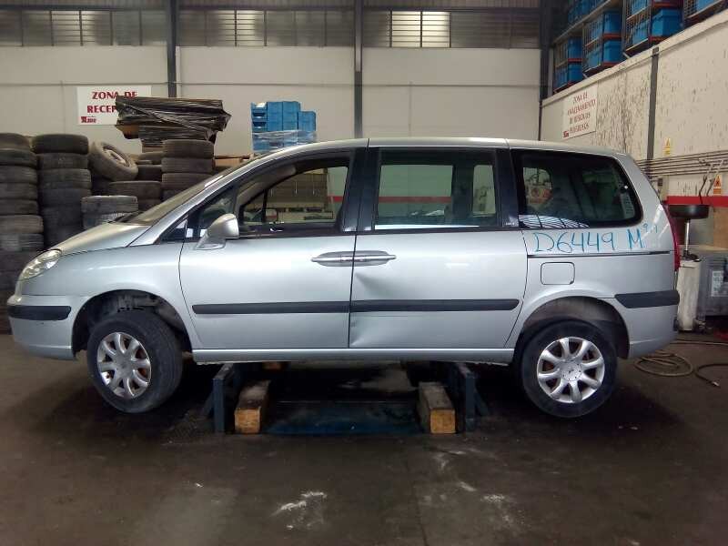 peugeot 807 del año 2003