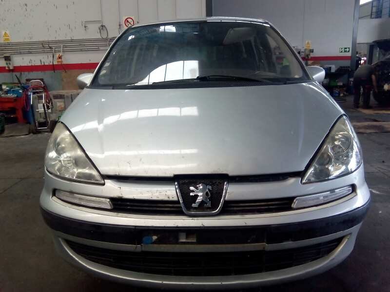 peugeot 807 del año 2003