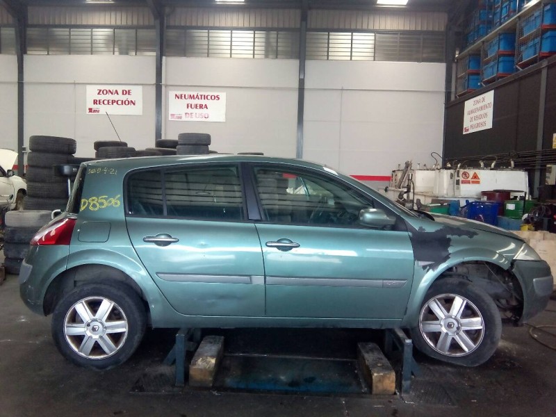 renault megane ii berlina 5p del año 2004