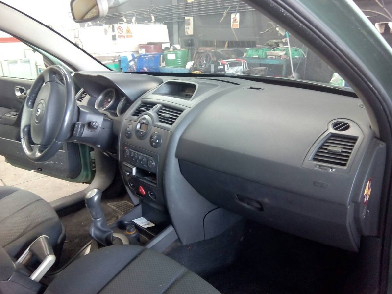 renault megane ii berlina 5p del año 2004