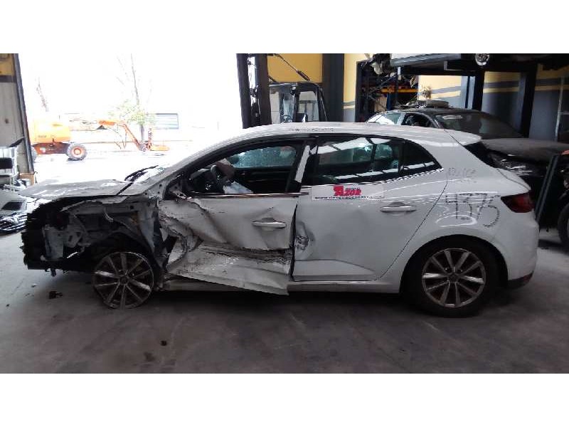 renault megane iv berlina 5p del año 2016