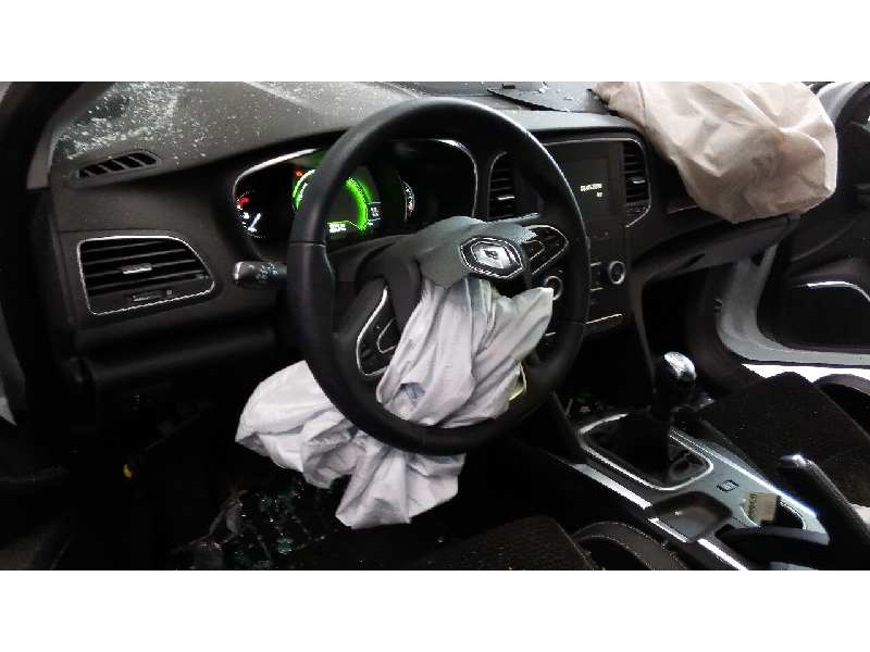 renault megane iv berlina 5p del año 2016
