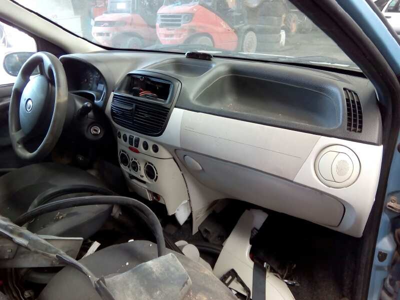fiat punto berlina (188) del año 2005