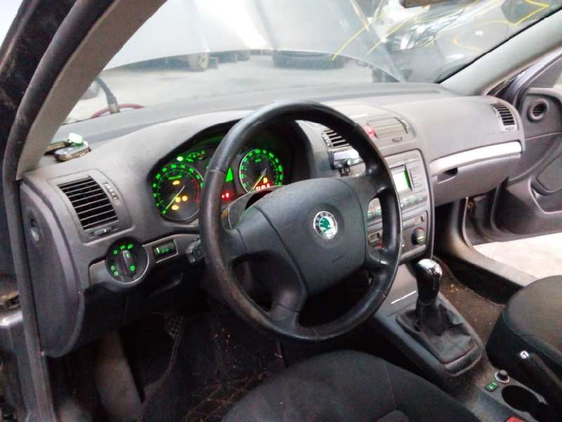 skoda octavia berlina (1z3) del año 2007