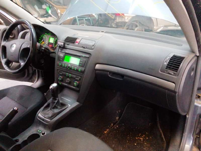 skoda octavia berlina (1z3) del año 2007