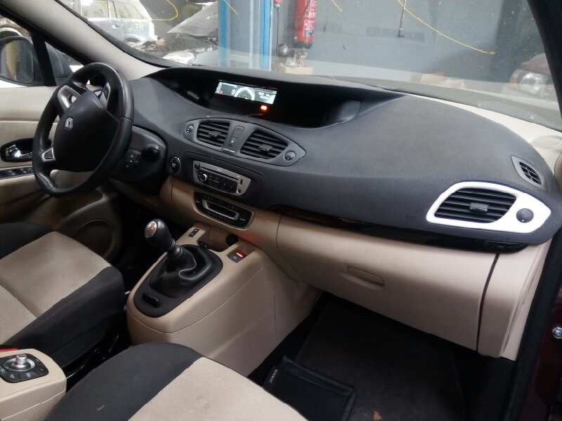 renault scenic iii del año 2013