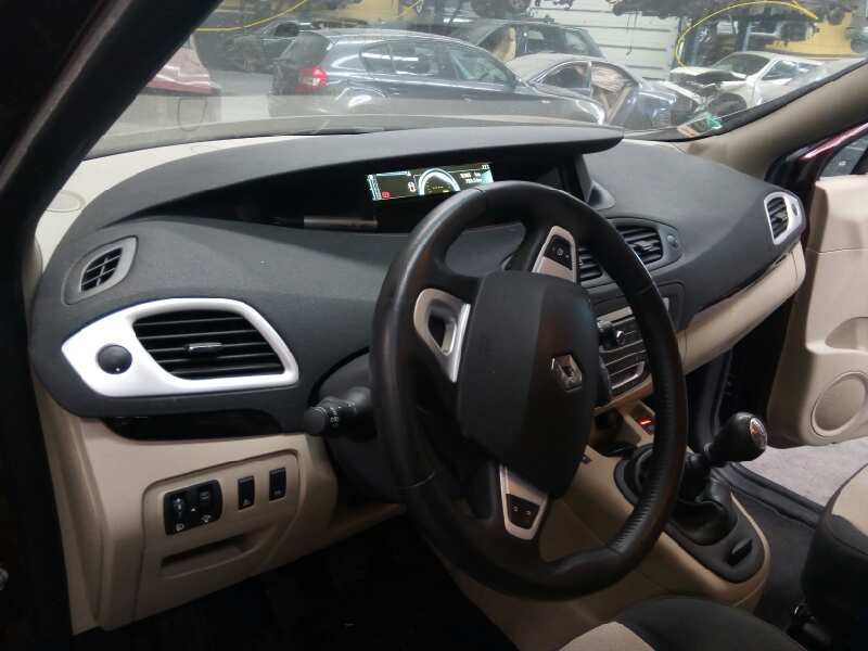 renault scenic iii del año 2013