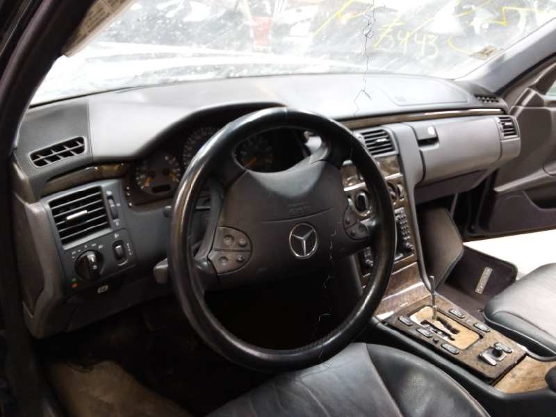 mercedes-benz clase e (w210) berlina diesel del año 2001