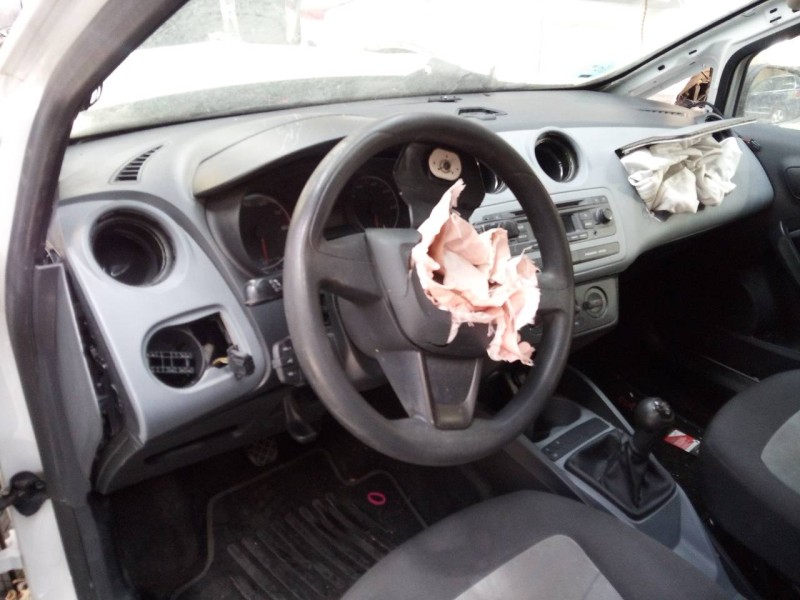 seat ibiza (6j5) del año 2013