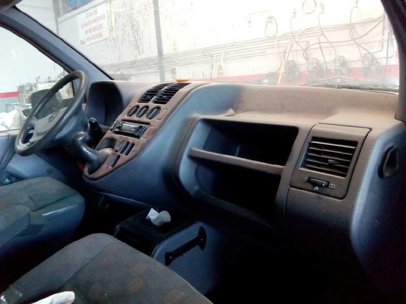 mercedes-benz vito (w638) caja cerrada del año 1999