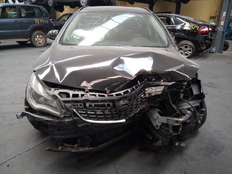 opel astra j sports tourer del año 2011