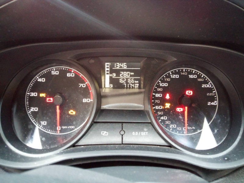 seat ibiza (6j5) del año 2013
