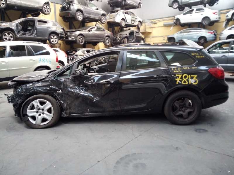 opel astra j sports tourer del año 2011