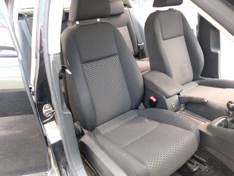 volkswagen golf vi (5k1) del año 2011