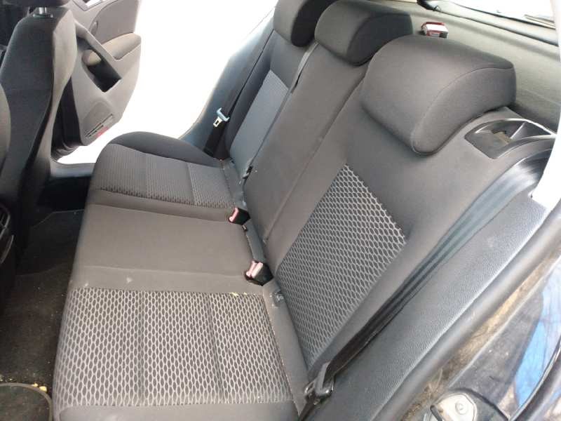 volkswagen golf vi (5k1) del año 2011