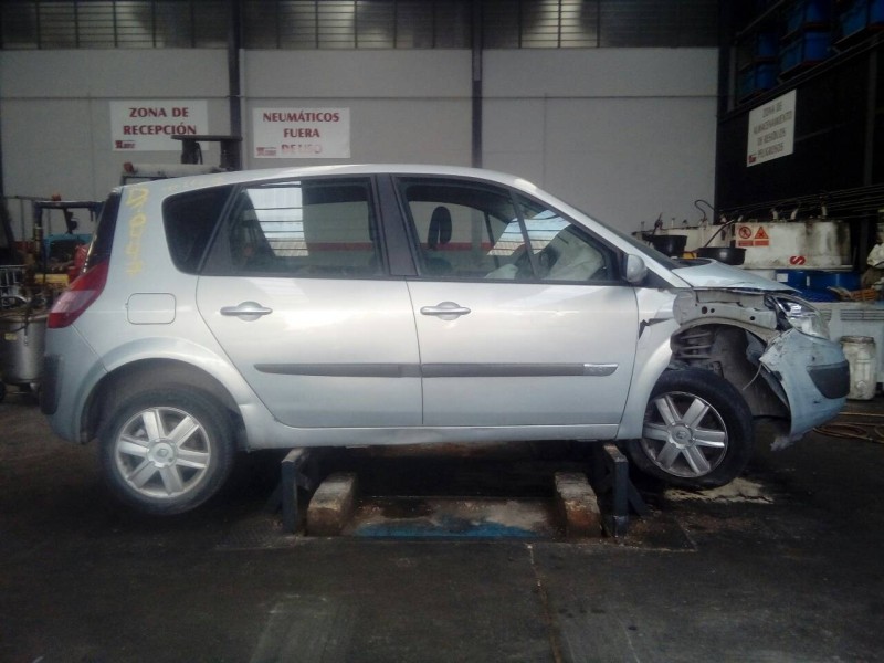 renault scenic ii del año 2004