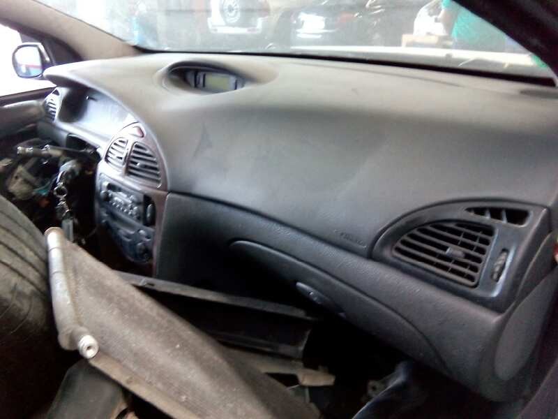 citroën c5 berlina del año 2002
