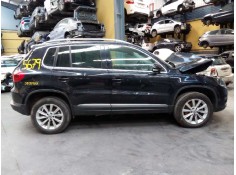 VOLKSWAGEN TIGUAN (5N1)