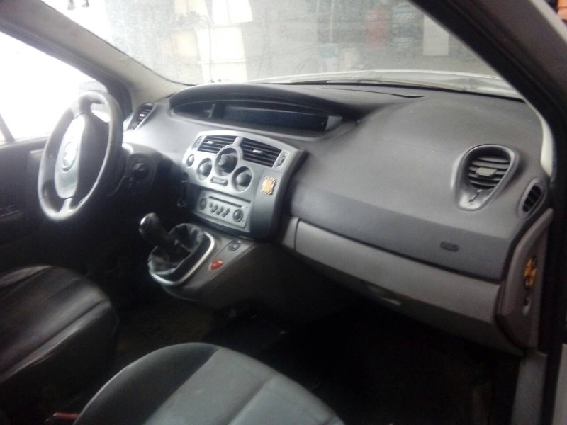 renault scenic ii del año 2005