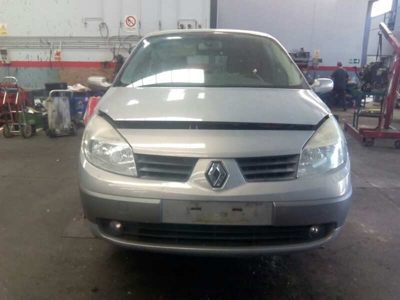 renault scenic ii del año 2005