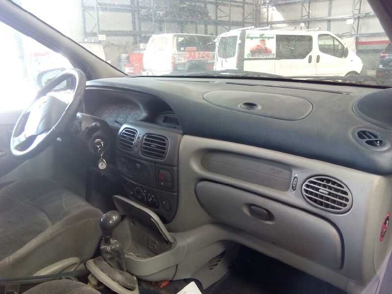 renault scenic (ja..) del año 2001
