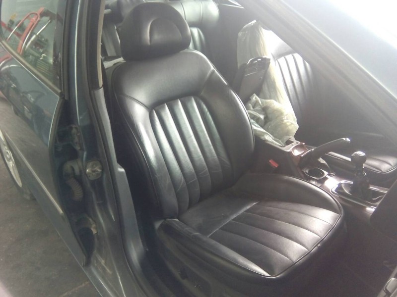 peugeot 407 del año 2004