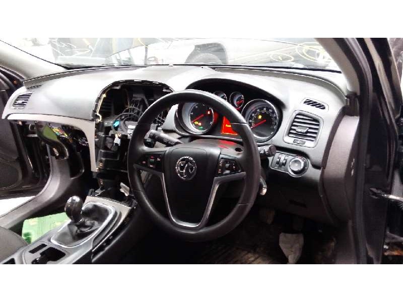 opel insignia berlina del año 2008