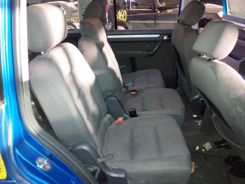 volkswagen touran (1t1) del año 2004