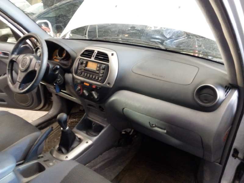 toyota rav 4 (a2) del año 2002