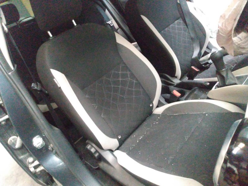nissan micra v (k14) del año 2019