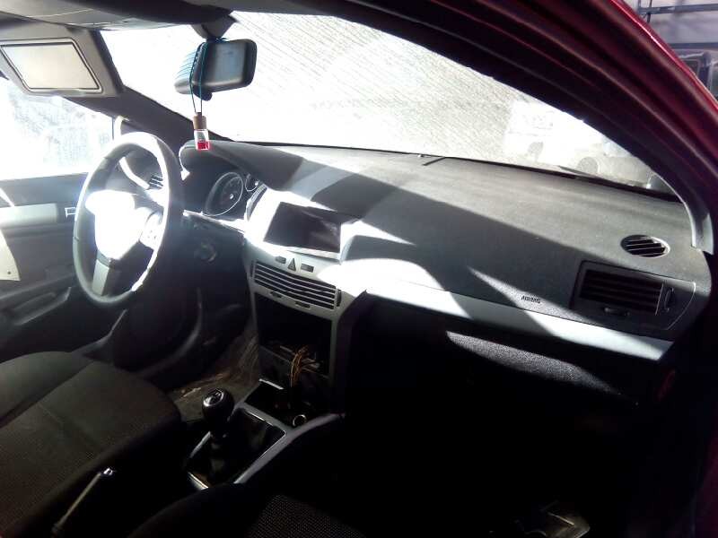 opel astra gtc del año 2007