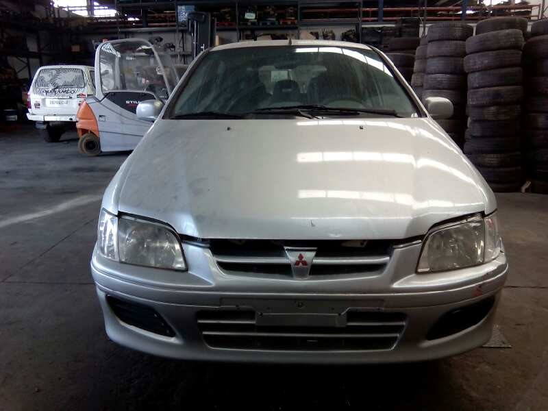 mitsubishi space star (dg0) del año 2002