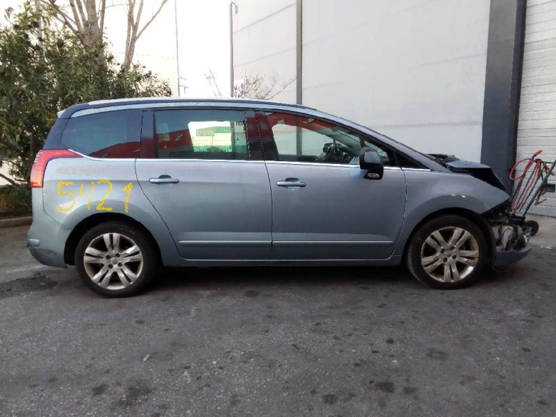 peugeot 5008 del año 2010