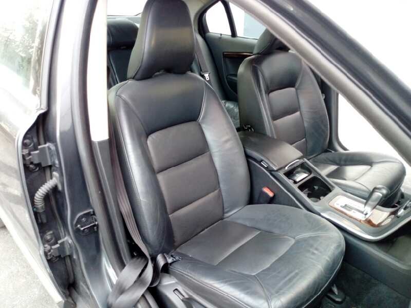 volvo s80 berlina del año 2010