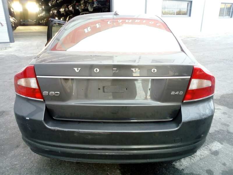 volvo s80 berlina del año 2010