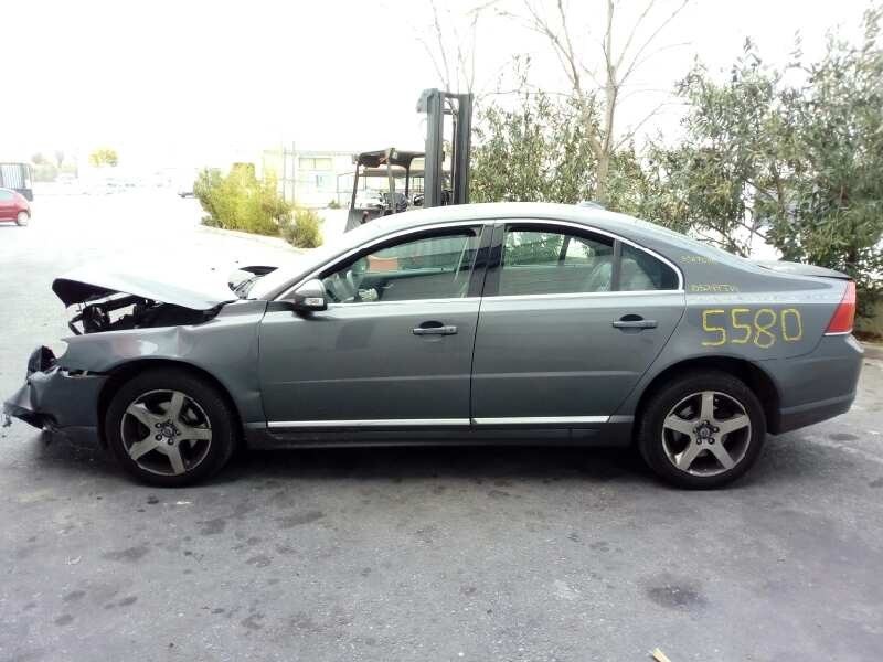 volvo s80 berlina del año 2010