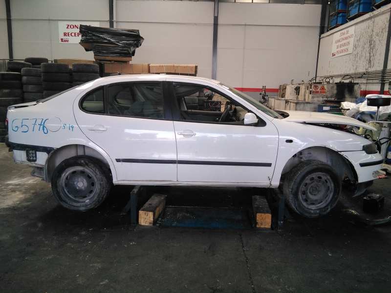 seat toledo (1m2) del año 2000